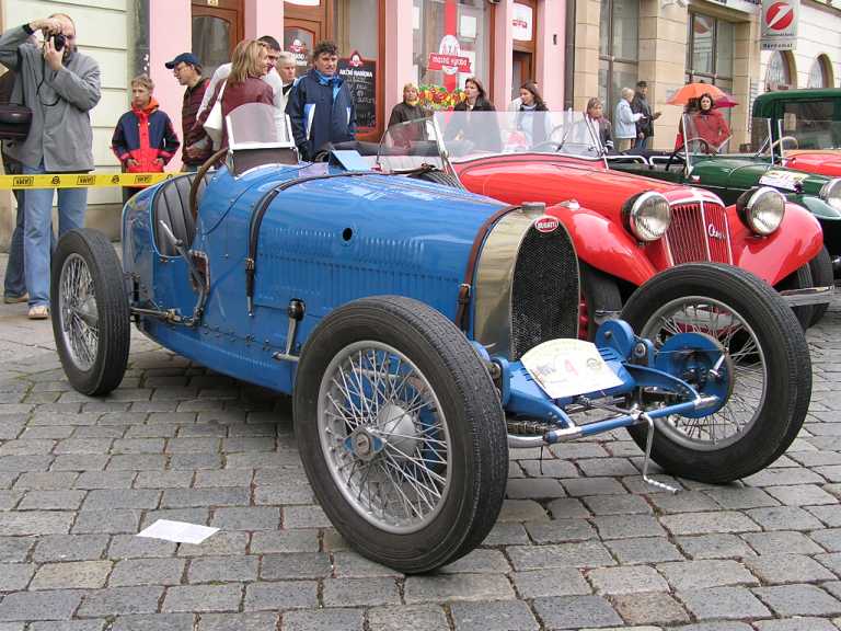 Bugatti 37