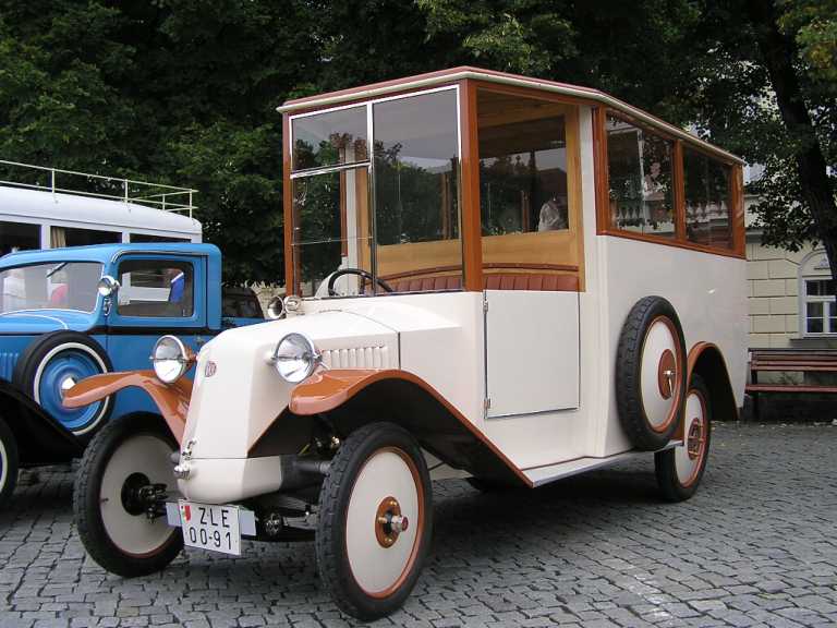 Tatra 13